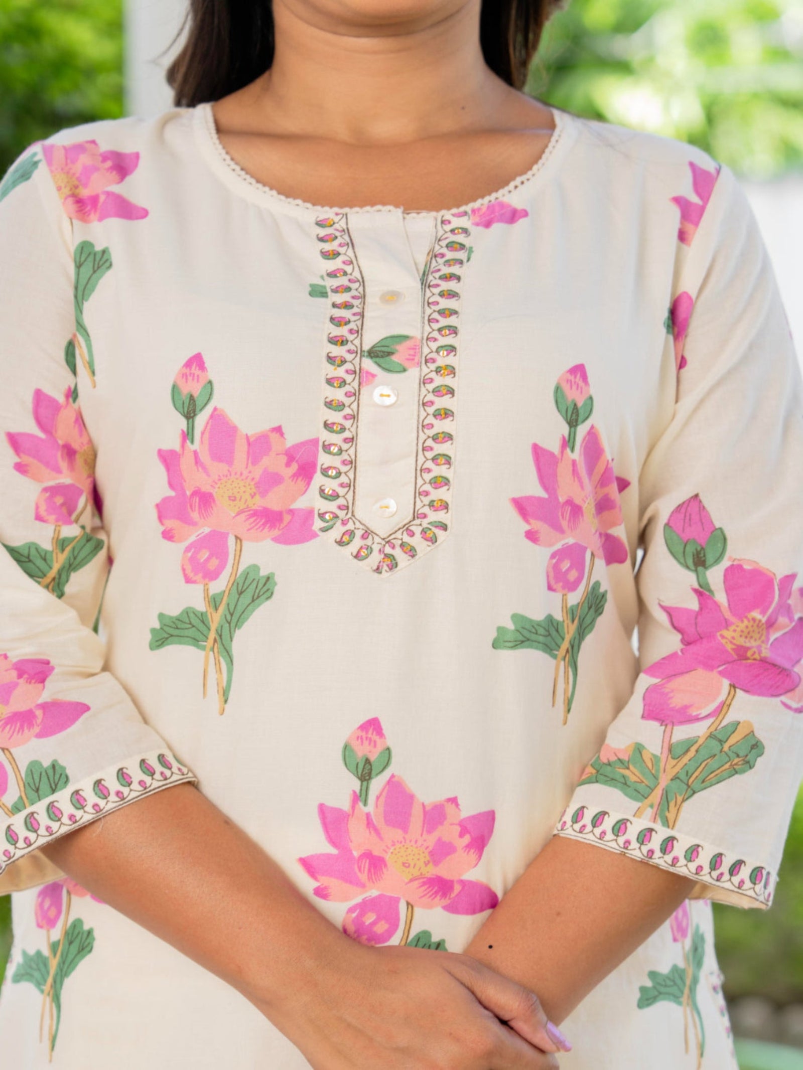 Maluka Women Cotton Floral Printed Kurta Pant Set