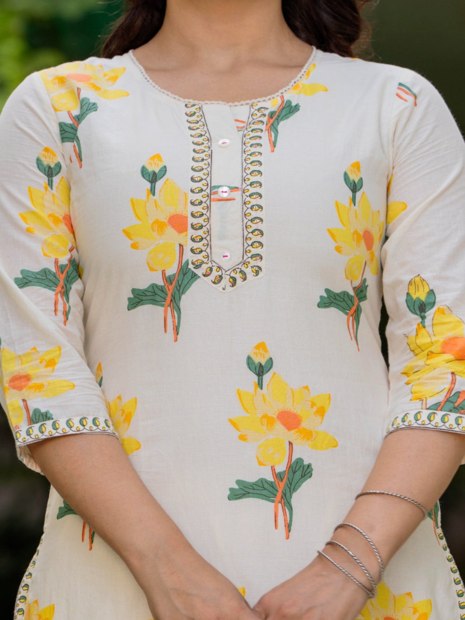 Maluka Women Cotton Floral Printed Kurta Pant Set