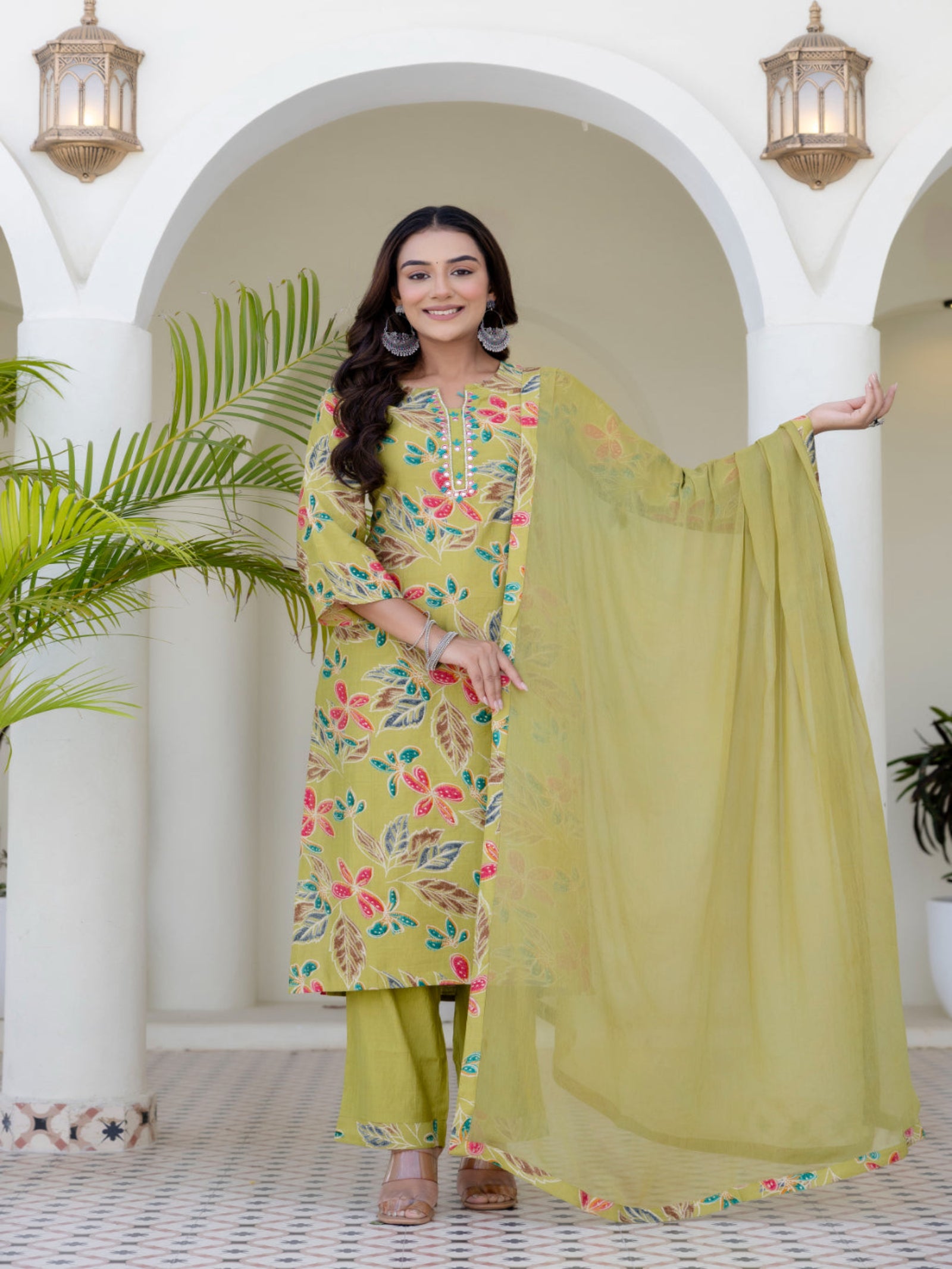 Maluka Women Green Cotton Kurta Pant Duptta Set