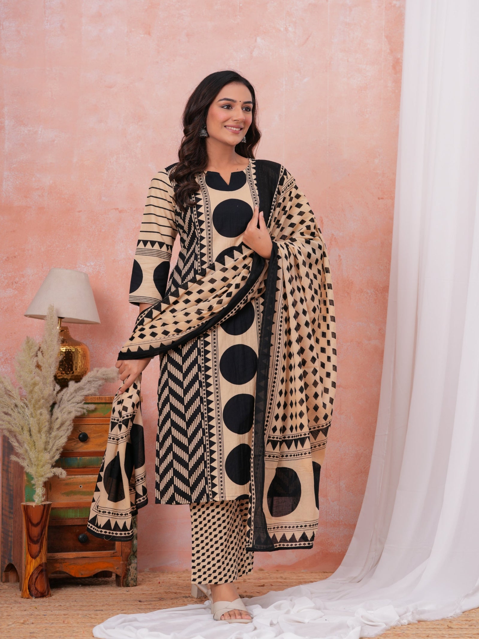 M2360_S_Black ZigZag Kurta Pant With Dupatta Set
