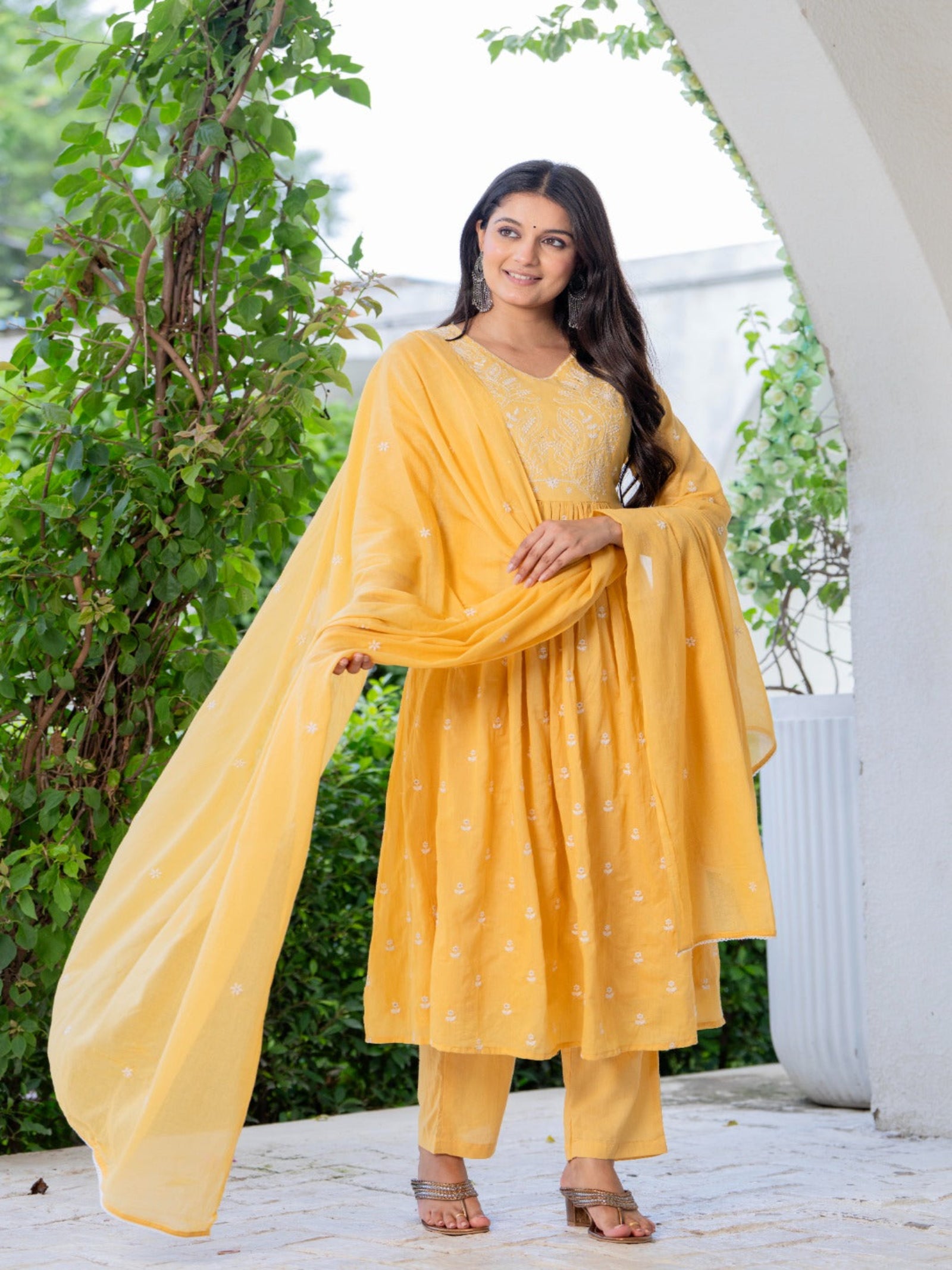 Maluka Women Cotton Yellow Kurta Pant Duptta Set